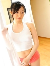 Hot Emiko Koike stretches for cam